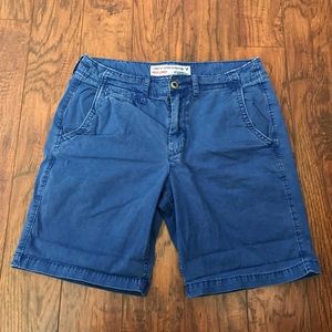 Men’s AE Prep Length Size 33 Shorts